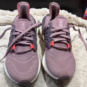 adidas Women’s Mauve/Purple Knit Lace-Up Sneakers with Coral Accents